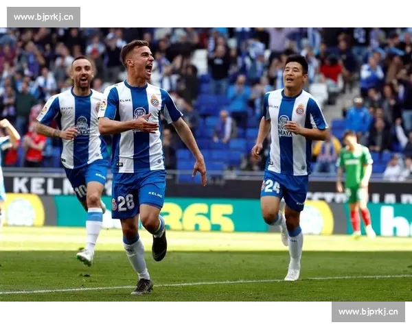 西甲官方网站：探索西班牙足球的精彩赛事与最新动态