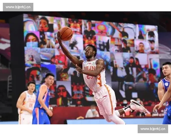 围绕CBA直播全景呈现赛事热点解读球员表现与赛季走势分析 围绕CBA直播全景呈现赛事热点解读球员表现与赛季走势分析